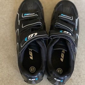 Garneau Womens Cycling shoes with SPD Cleats